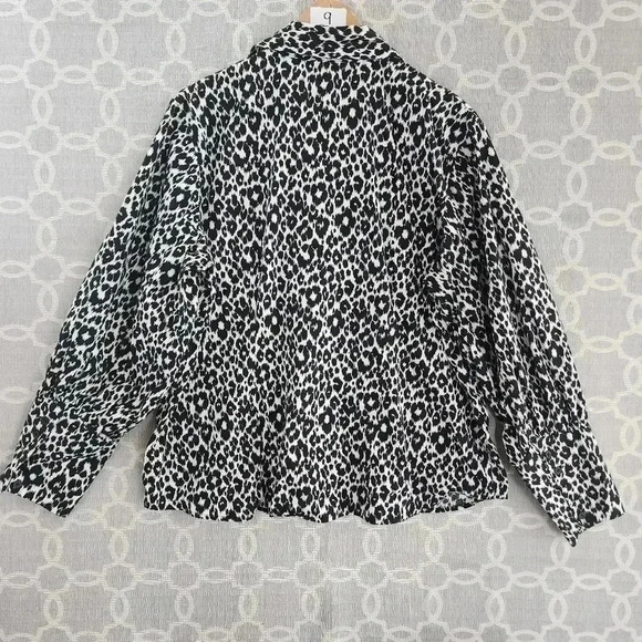 Harve Benard Women's 1X Cotton  Stretched Animal Printed Long Sleeve Button up - Picture 2 of 7